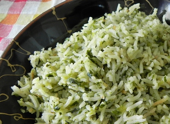 Рис зеленого цвета. Зеленый рис. Ароматный зеленый рис. Рис круглый зеленый. Рис зеленый с петрушкой.