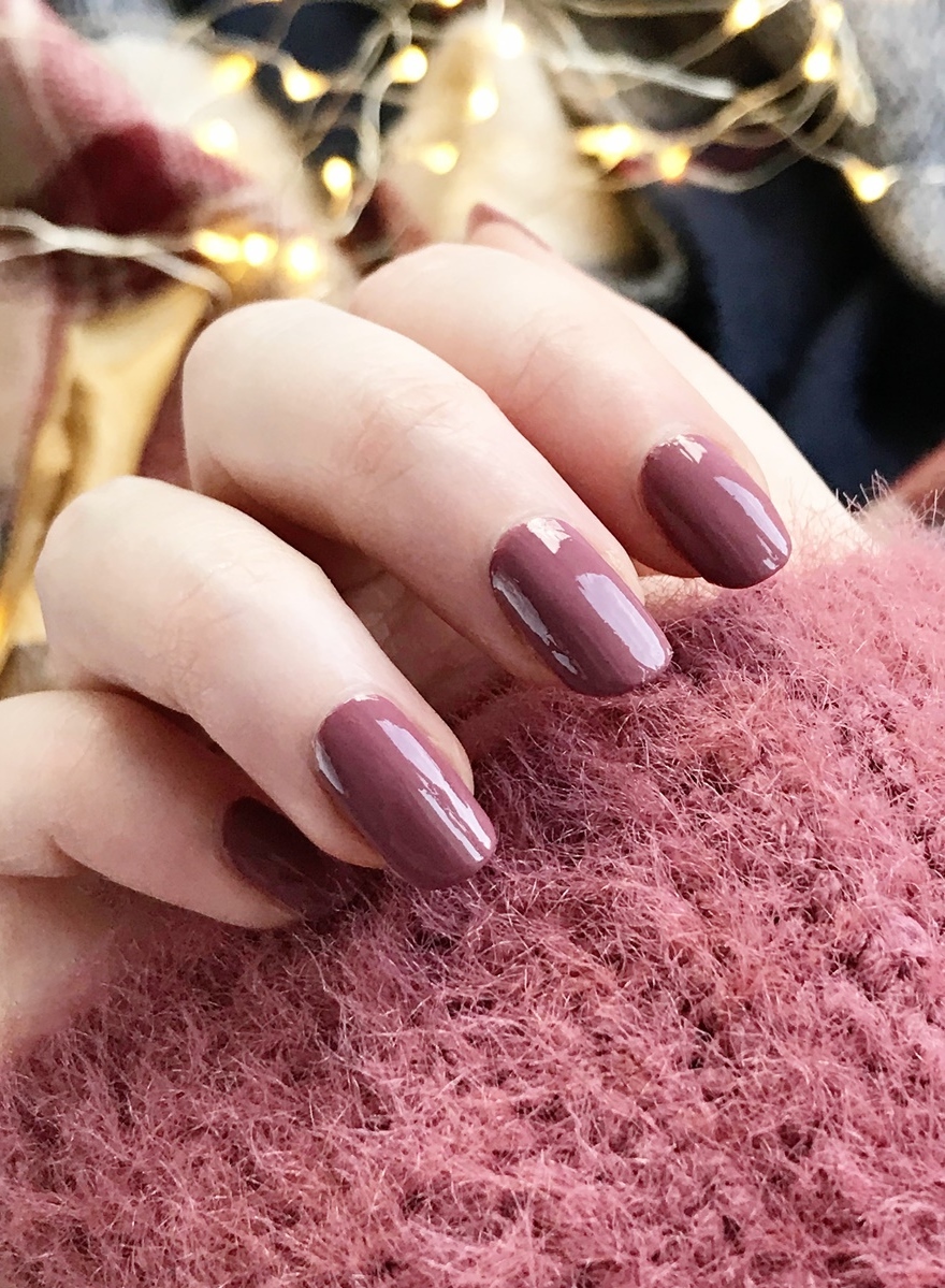 A Budget Dupe for the Most Popular Autumn Nail Polish on Pinterest
