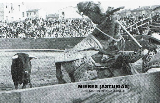 TOROS EN MIERES