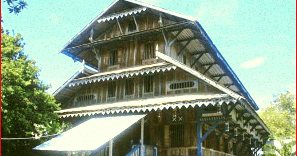 View Rumah Adat Dan Pakaian Adat Sulawesi Tenggara Pictures