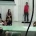 VÍDEO - Assaltante armado invade igreja e rouba fiéis durante culto