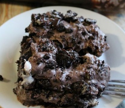 The Most Addicting Oreo Dirt Pie Recipe #desserts #chocolate
