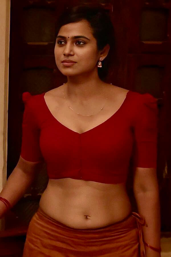 Ramya Pandian hot bed room scene in web series.