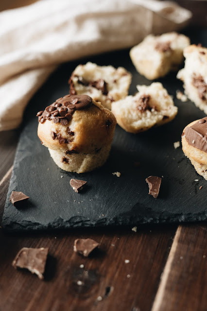 Muffin al cocco con pezzetti di cioccolato