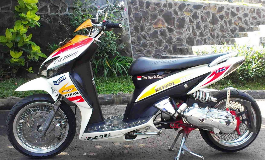 Contoh Modifikasi Honda Vario Terbaru 2016