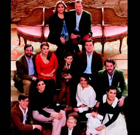 Henri, Grand Duke of Luxembourg, Maria Teresa, Grand Duchess of Luxembourg, Hereditary Grand Duke Guillaume, Crown Princess Stephanie de Lannoy, Prince Félix of Luxembourg, Princess Amalia, Prince Louis, Princess Alexandra, Prince Sébastien, Princess Charlotte, Prince Jean, Prince Louis, Princess Tessy, Prince Gabriel, Prince Noah, wedding dress