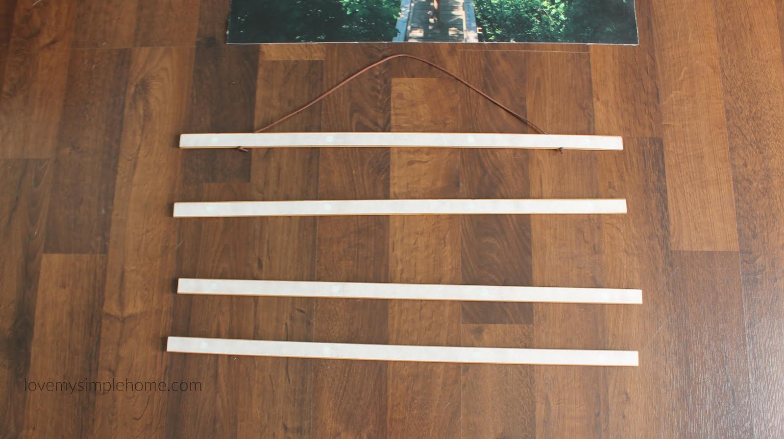 the easiest way to hang an awkward sized print-lovemysimplehome.com the-easiest-way-to-hang-an-awkward-sized-print-lovemysimplehome.com