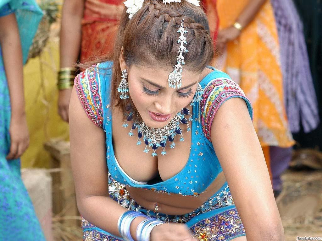 Lucy Nine Indian And Tamil Actress Wallpapers High Quality