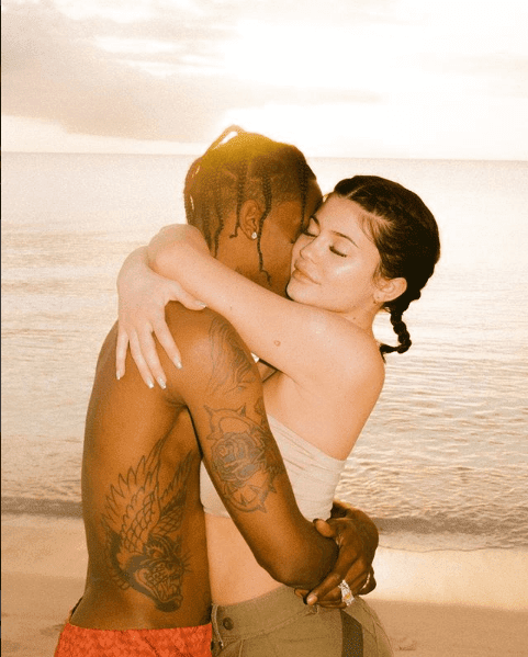  Luxury Makeup  Kylie Jenner And Travis Scott Bring Baby Stormi on Paradise Vacay Makeup Look 2018