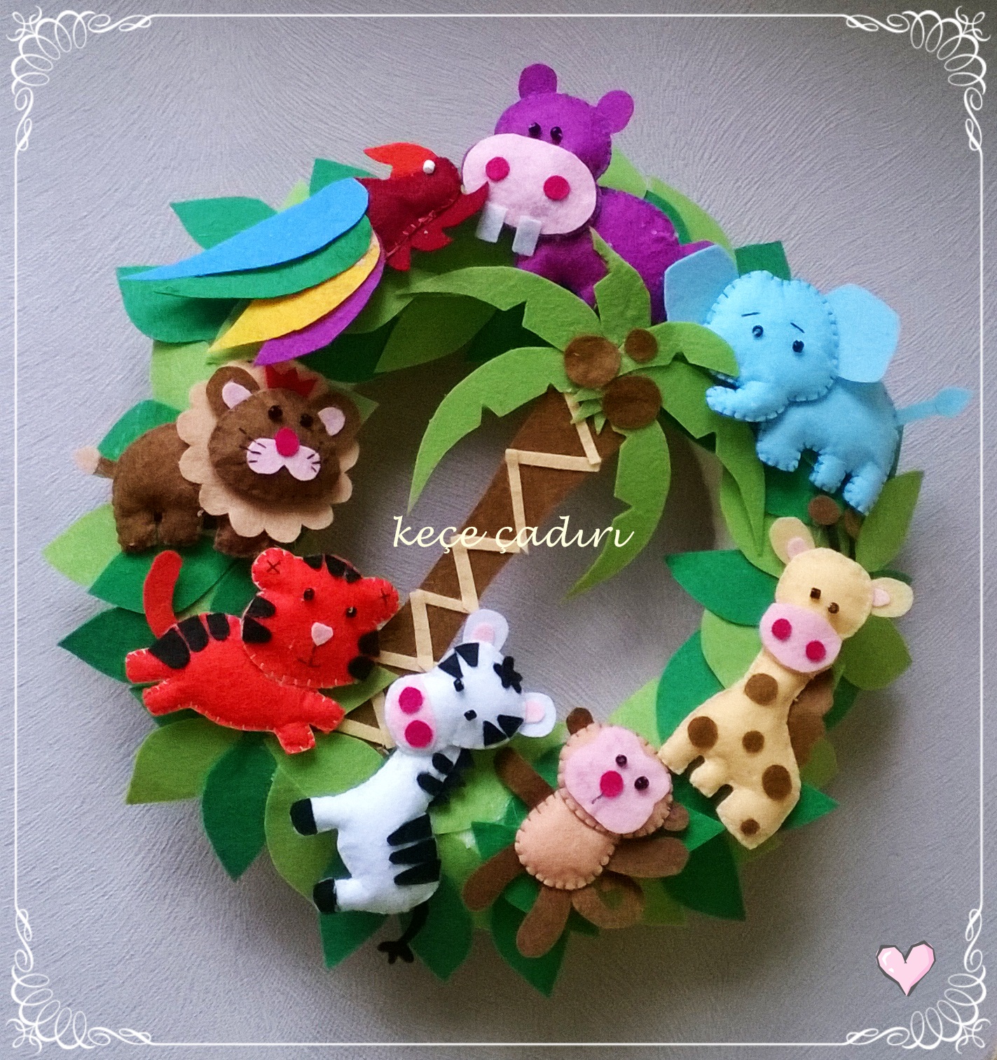 kece cadiri orman temali kapi susu