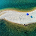 Καρύδι: Η παραλία στη Χαλκιδική που παραπέμπει σε μέρη εξωτικά
