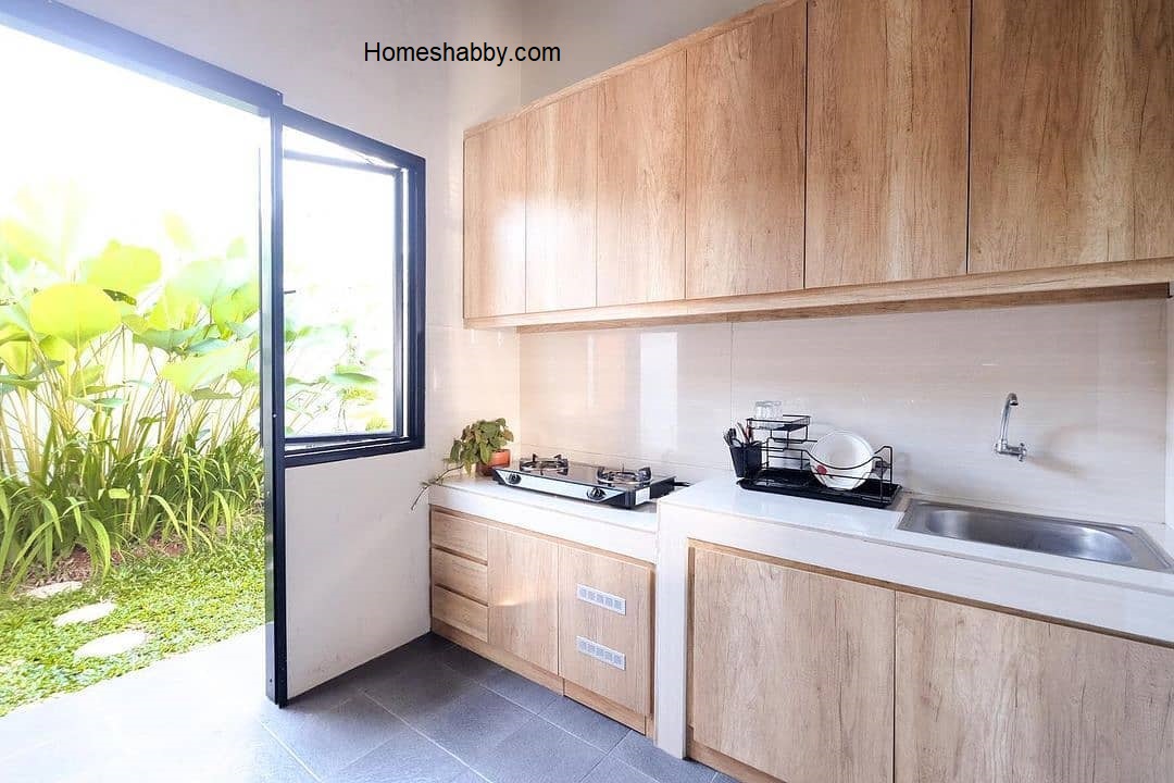 Desain Dapur Belakang Dekat dengan Taman, Aman dan Tak Membuat Bau Asap