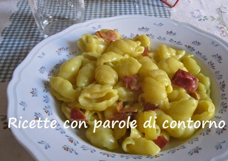 conchiglie con speck e zafferano