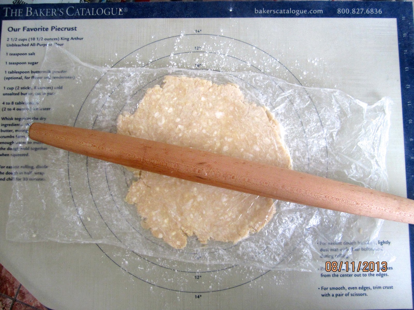 Brot &amp; Meer: ENDLICH FRÜHLING - ERDBEER-RHABARBER PIE!