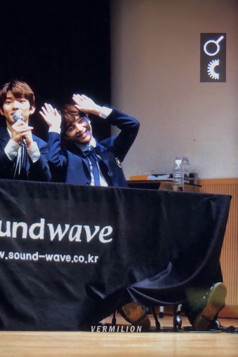 데뷔한지 일주일도 안된 남돌의 신인티 팍팍나는 첫 팬싸후기.jpg | 인스티즈