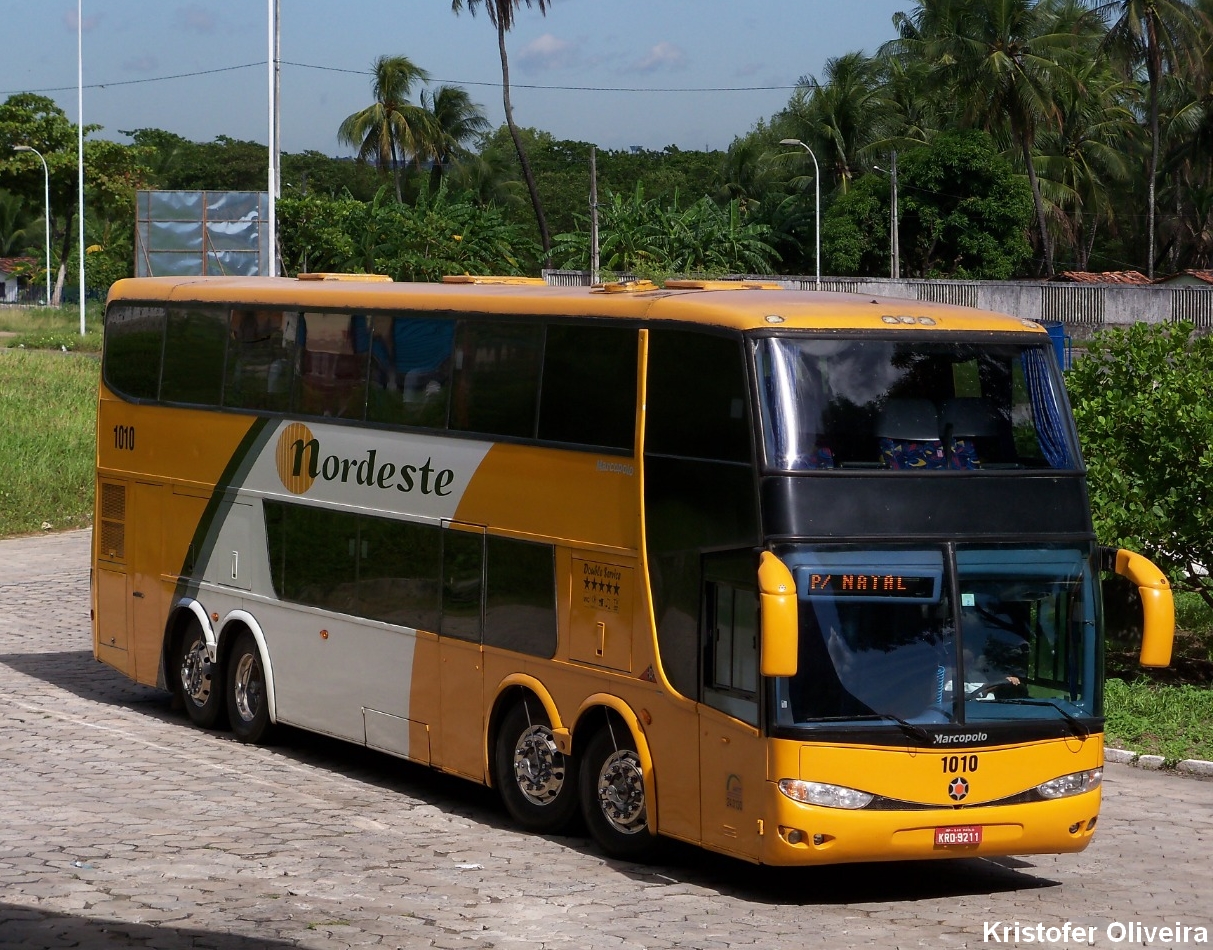 Os ônibus Double Decker das empresas 1001 e Nordeste 8 Sem%2Bt%25C3%25ADtulo%2B3