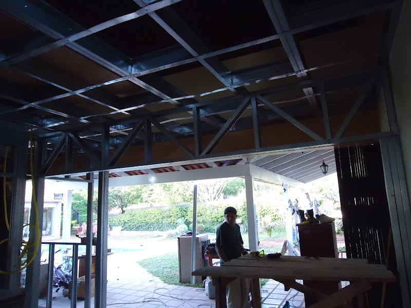 STEEL FRAME PLACE MIX STEELFRAME COM ALVENARIA TERMINADO