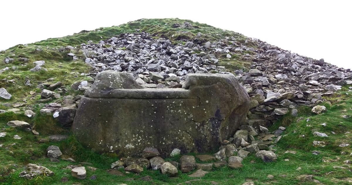 Samhain: Goddesses Tlachtga & the Morrígan