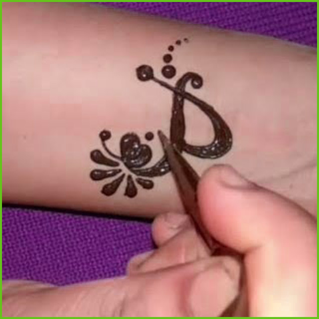 26 Stunning Mehndi Designs For Each Alphabet 2023  Fabbon