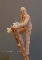 sculture personalizzate modellini fatti a mano su commissione statuette persone in miniatura e presepe orme magiche