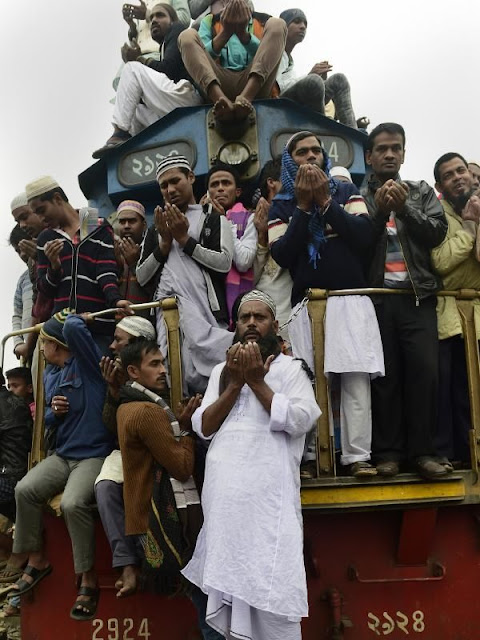Mudik Naik Kereta, Tradisi Gila Pemudik di Bangladesh Saat Memilih Kereta Api Untuk Transportasi Mudik Naik Kereta, Tradisi Gila Pemudik di Bangladesh Saat Memilih Kereta Api Untuk Transportasi
