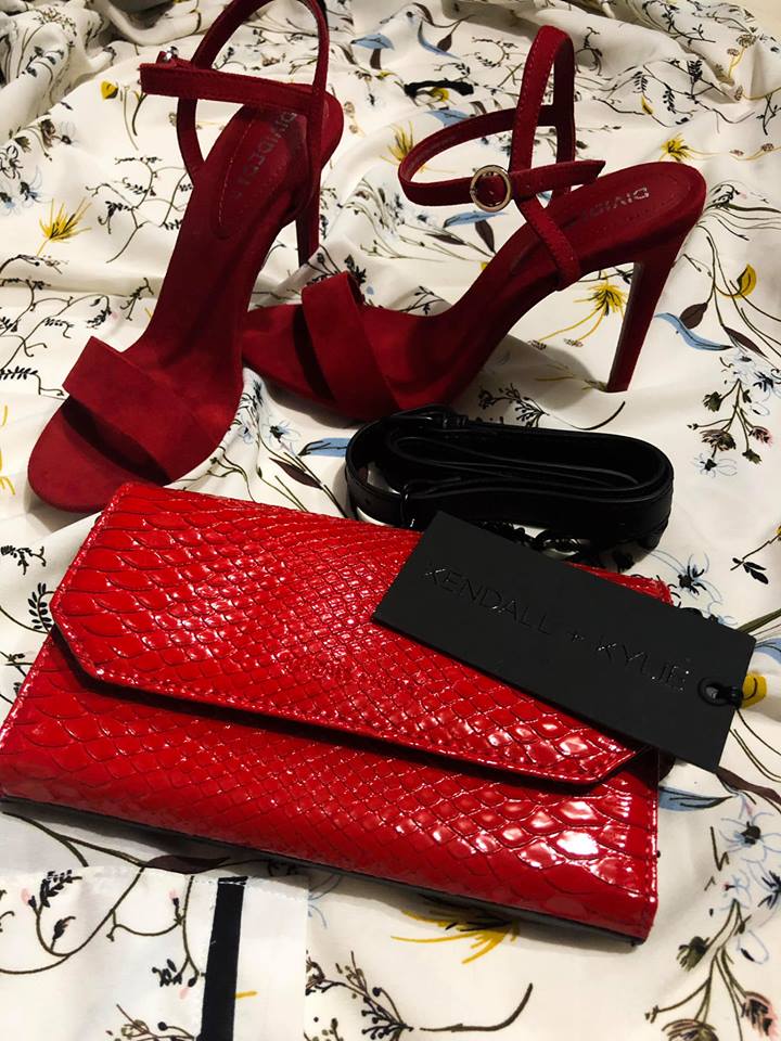 surprise monthsary gift for girlfriend