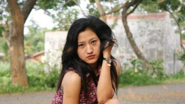 Apa Kabar Pelayan Cantik Warteg yang Bikin Hati Pria Galau Ini Apa Kabar Pelayan Cantik Warteg yang Bikin Hati Pria Galau Ini