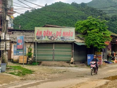 Tố Chánh án TAND huyện đánh người: ‘Đã nói chuyện tình cảm’