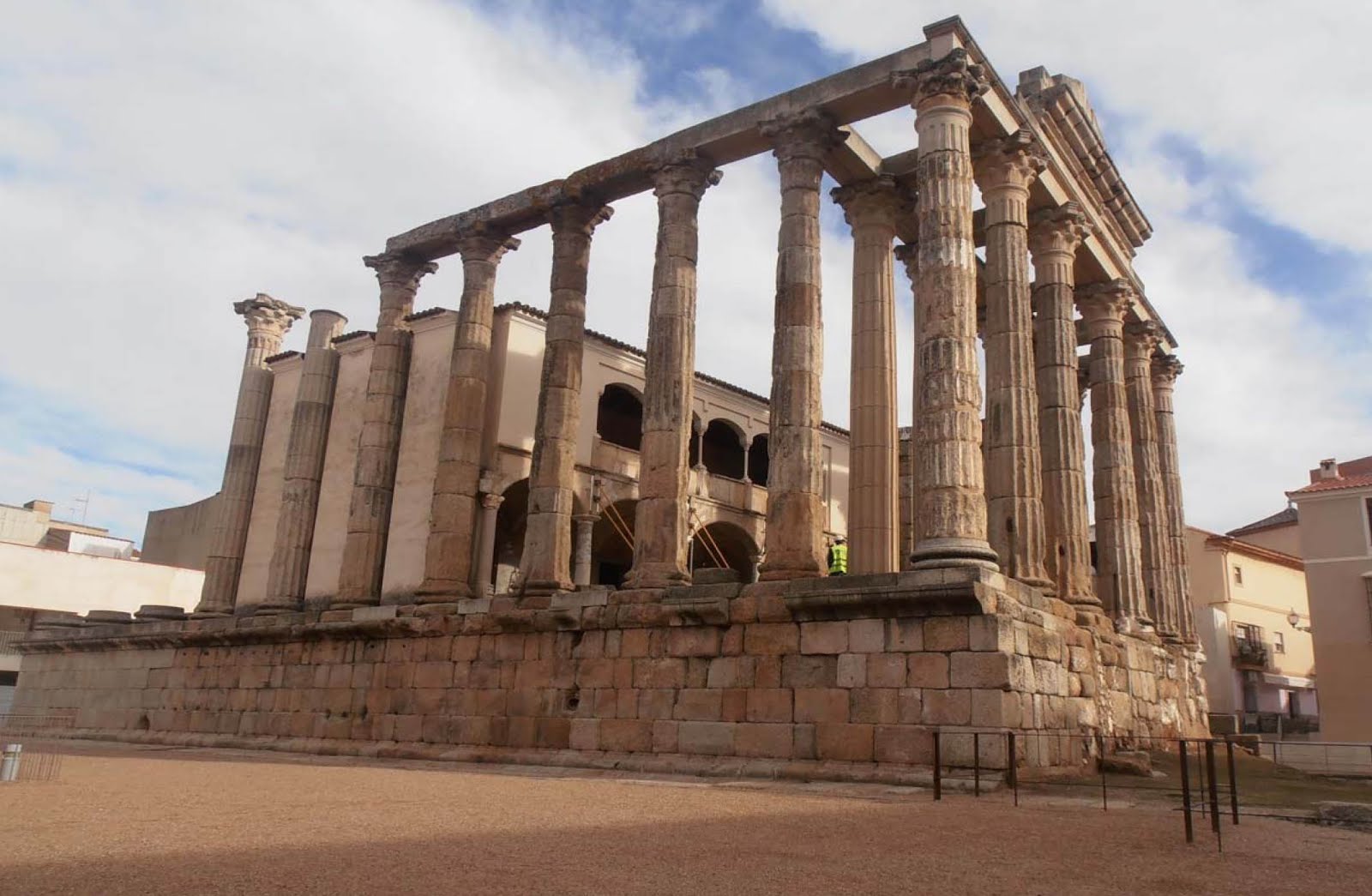 RESTAURACIÓN DEL TEMPLO DE DIANA