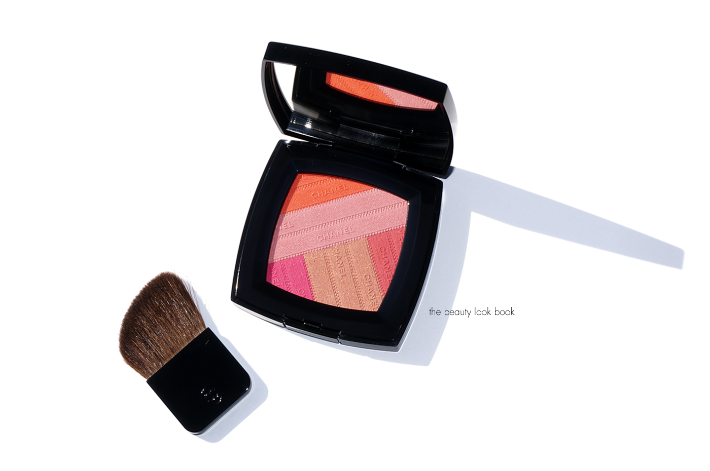 Chanel Collection L.A. Sunrise for Spring 2016 - The Beauty Look Book Picks  - The Beauty Look Book