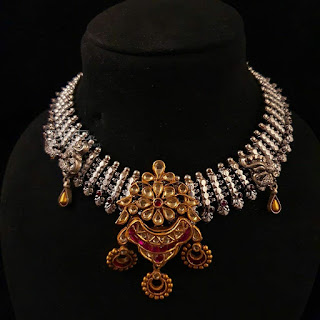 Oxidized golden necklace