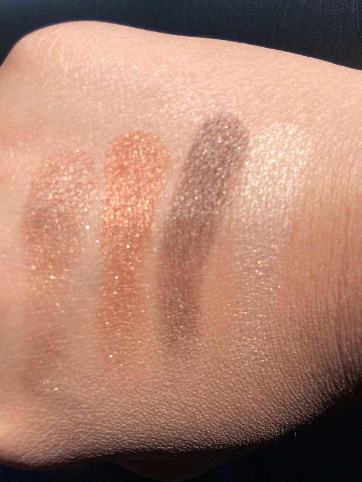 BeHonestBeauty First Look L'oreal Colour Riche Eyeshadow Quad in 240