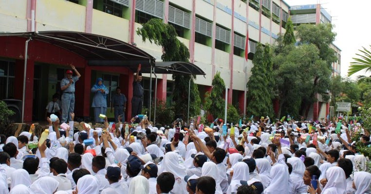 PTK BAHASA INDONESIA KELAS 8 SMP PENGGUNAAN MEDIA IKLAN