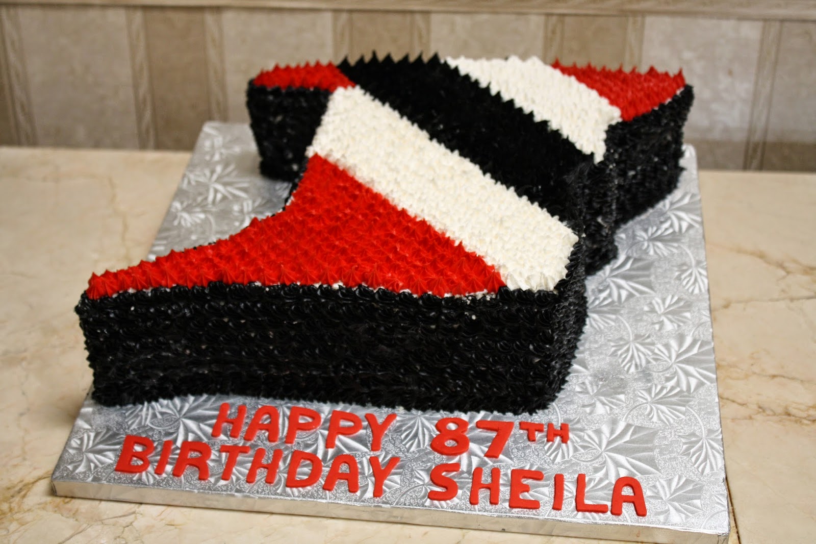 The Sugarcraft Place Cake in the shape of Trinidad