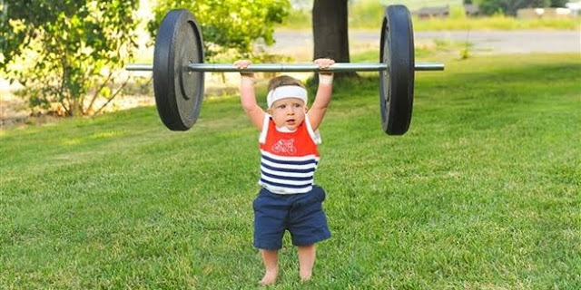KEREN : Ayah Ini Buat Foto-Foto Kreatif, Untuk Menjelaskan Kepada Anak Tentang Olimpiade KEREN : Ayah Ini Buat Foto-Foto Kreatif, Untuk Menjelaskan Kepada Anak Tentang Olimpiade