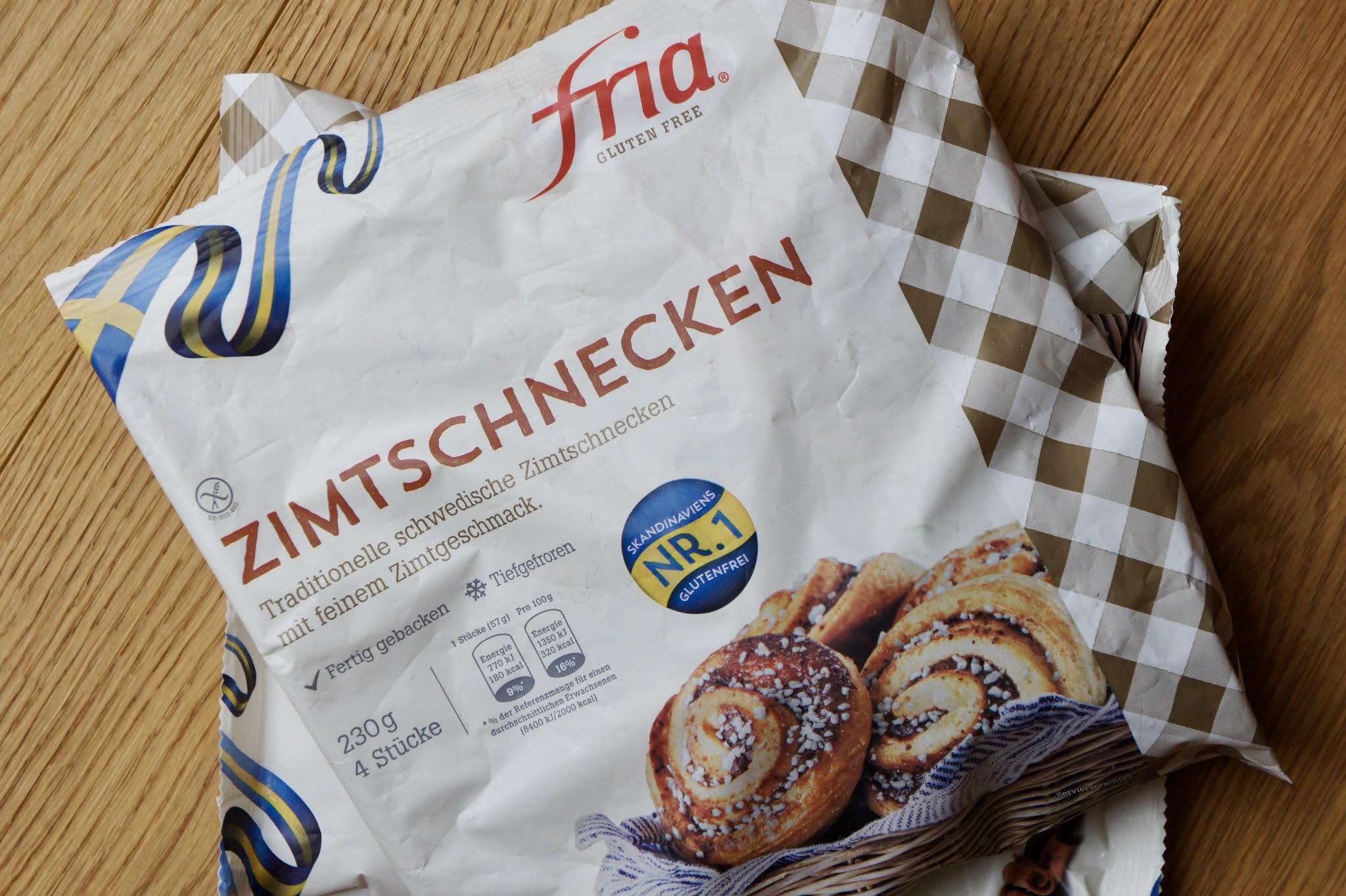 REZEPT FrischkäseFrosting (glutenfrei + vegan) mit Fria Zimtschnecken