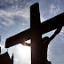 Прикован ли е наистина Исус към кръста?