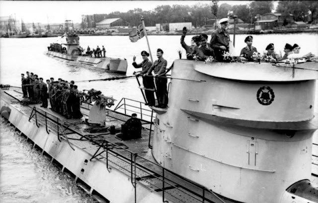 U-123 and U-201 at Lorient 8 June 1941 worldwartwo.filminspector.com
