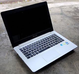 Laptop ASUS A451LB-WX077D Core i5 Dual VGA
