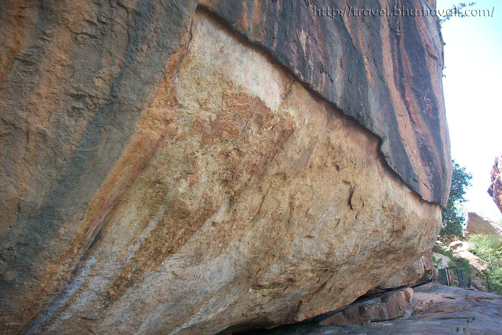 Tamil Brahmi Script & Jain Beds at Velayuthampalayam (Karur Tamil