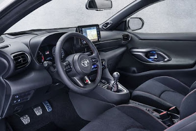 interior Toyota GR Yaris 2020