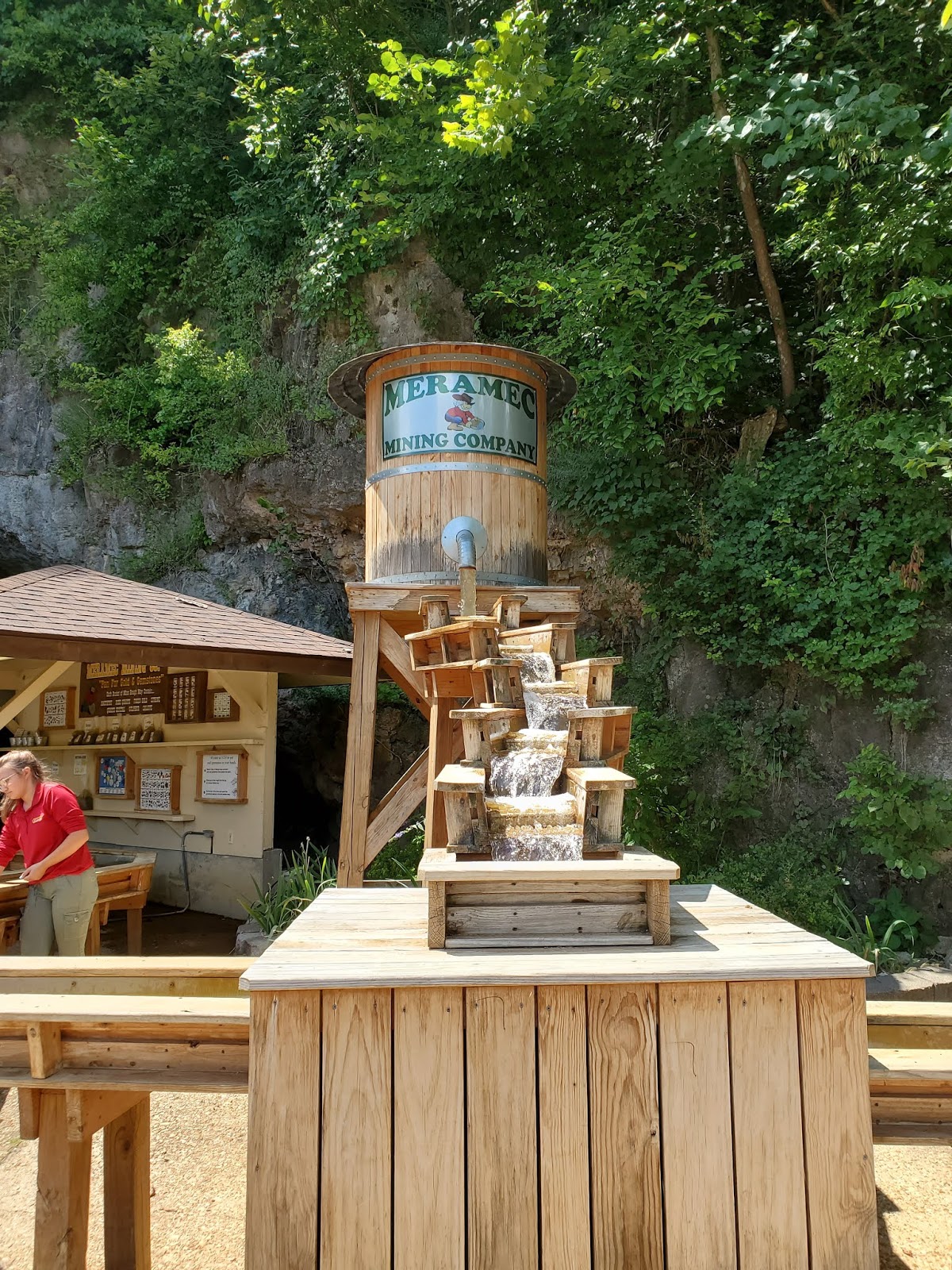 Play St. Louis Meramec Caverns, Sullivan