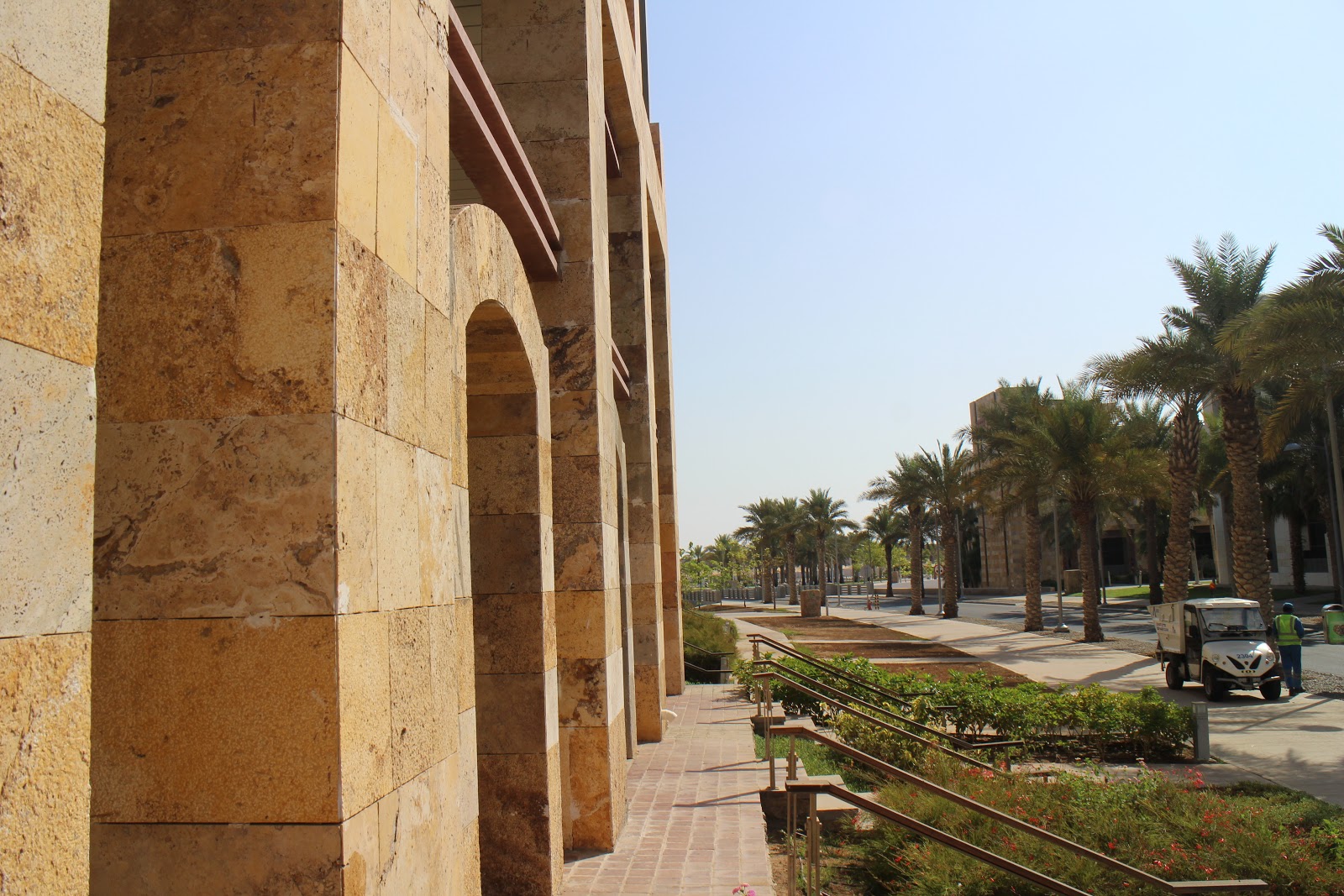 Llovizna Experience as a Visiting Student at KAUST, Saudi Arabia