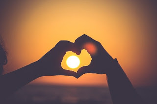 2 Puisi Cinta Benak Yang Bertanya Makna Cinta 2 Puisi Cinta Benak Yang Bertanya Makna Cinta