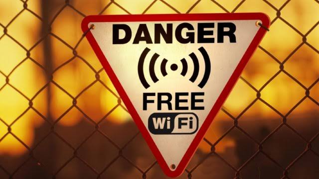 Informasi :Bahaya Wifi Publik Informasi :Bahaya Wifi Publik