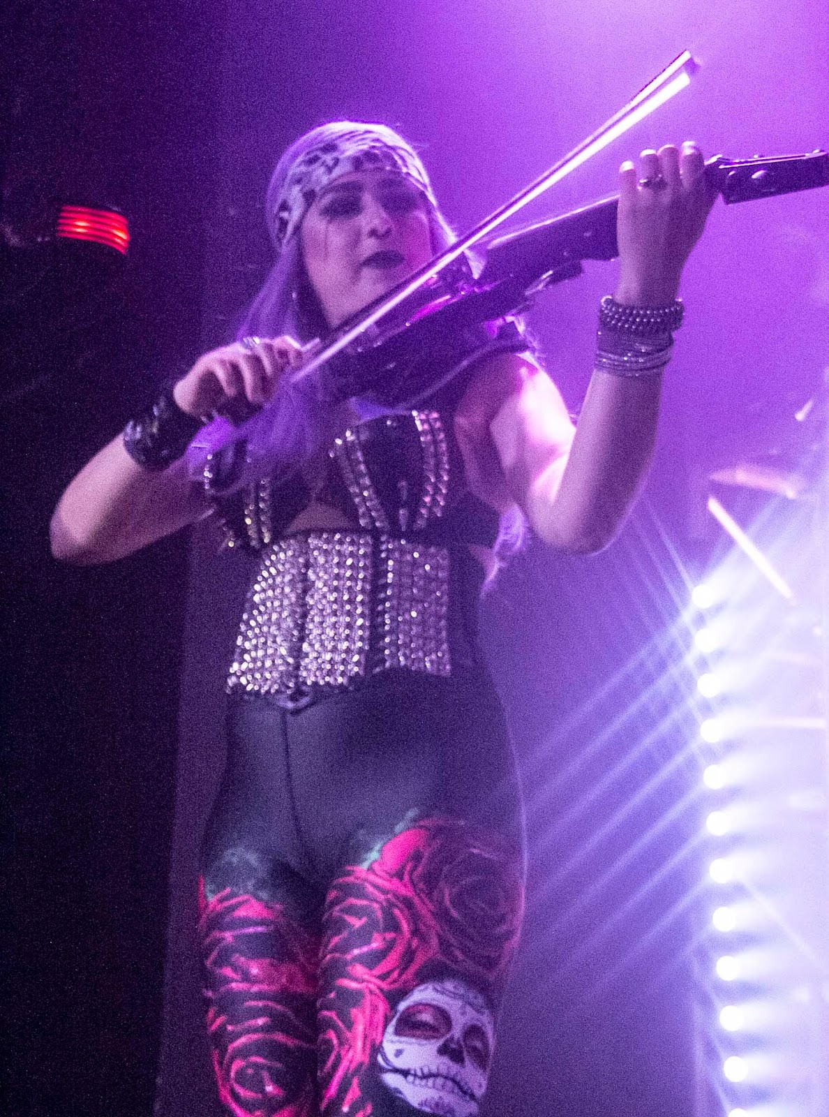 Queen And Adam Lambert Play The Hits Pay Tribute To Freddie