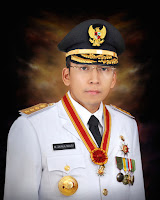  atau yang akrab disapa Tuan Guru Bajang adalah Gubernur Nusa Tenggara Barat  Profil Muhammad Zainul Majdi - Gubernur Nusa Tenggara Barat ke-7