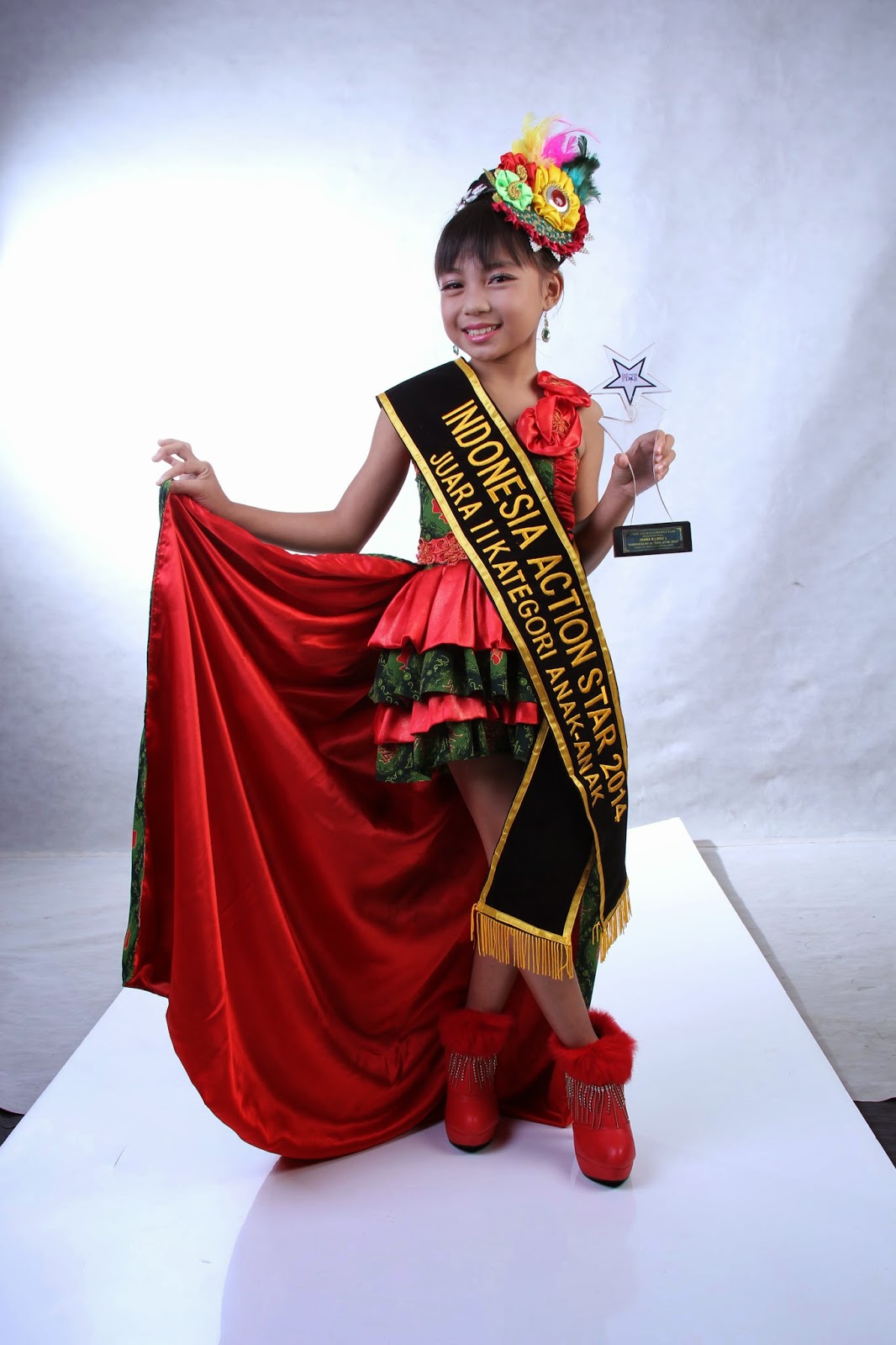 KlikLAMODE: TIRU KONSEP FOTO MODEL ANAK-ANAK