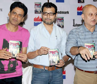 Manoj Bajpayee  & Anupam Kher at unveil of 'Special 26' book