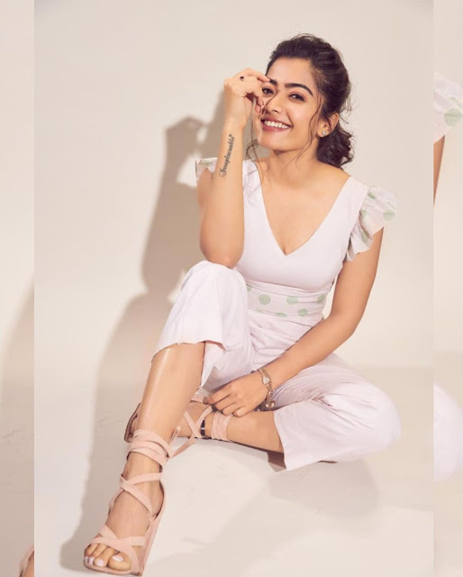 Rashmika Mandanna Hot Photos Rashmika Mandanna Hot Photos